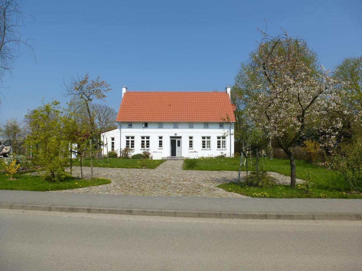 Traumhaftes Luxus-Ferienhaus Warnkenhagen  Ngoại thất bức ảnh