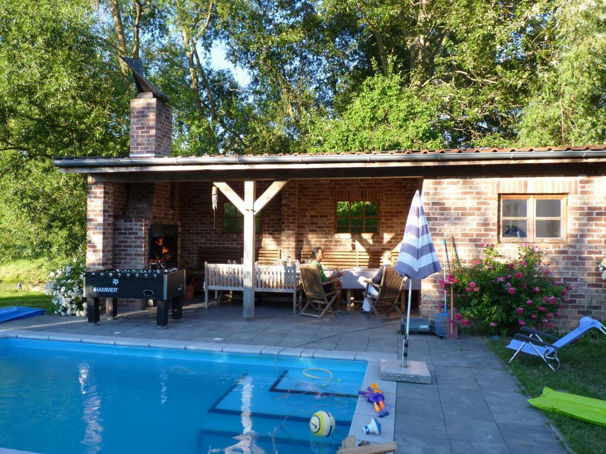 Traumhaftes Luxus-Ferienhaus Warnkenhagen  Ngoại thất bức ảnh