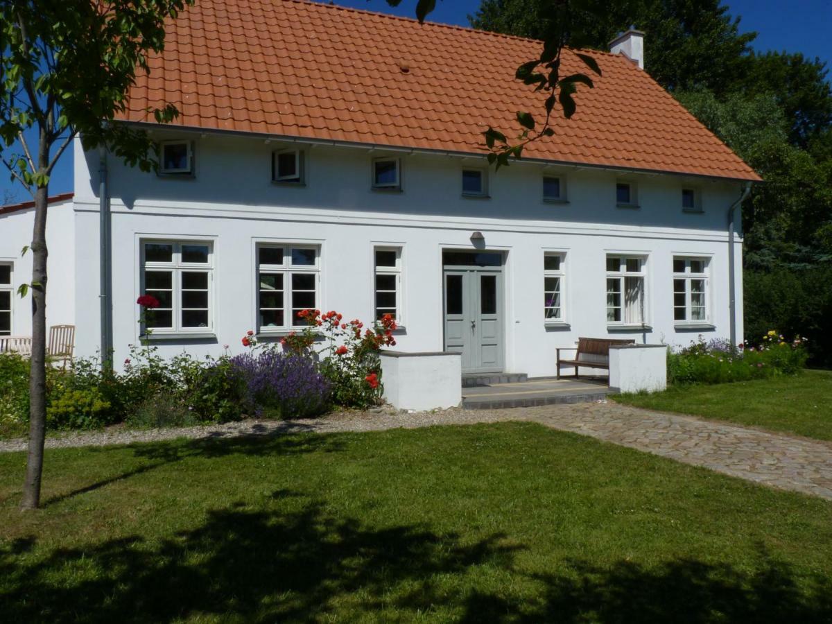 Traumhaftes Luxus-Ferienhaus Warnkenhagen  Ngoại thất bức ảnh